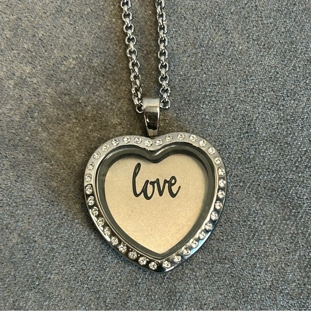 SOUTH Hill crystal rhinestone heart locket necklace